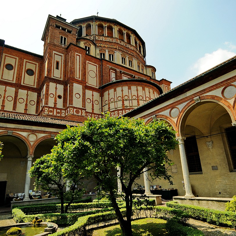 2013-07 Mailand [0278] Santa Maria delle Grazie ist eine Dominikanerkirche in Mailand. Die seit 1980 auf der Liste des Weltkulturerbe der UNESCO stehende Kirche ist insbesondere dafür...